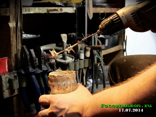 �������